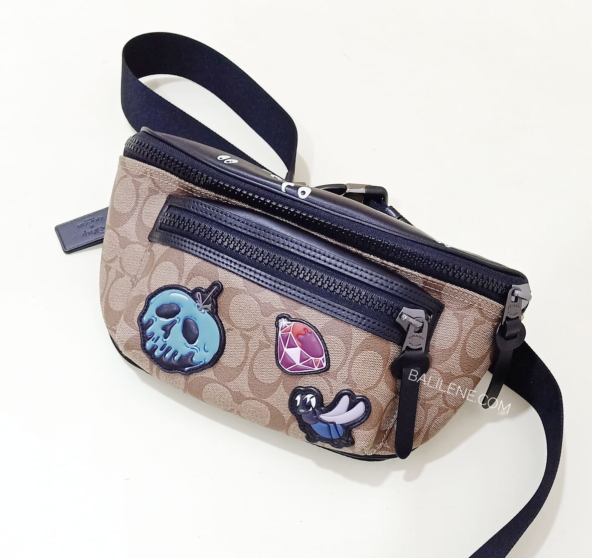 Coach F72952 Terrain Disney Belt Bag In Signature Canvas With Snow White Patches Tan - Image 12