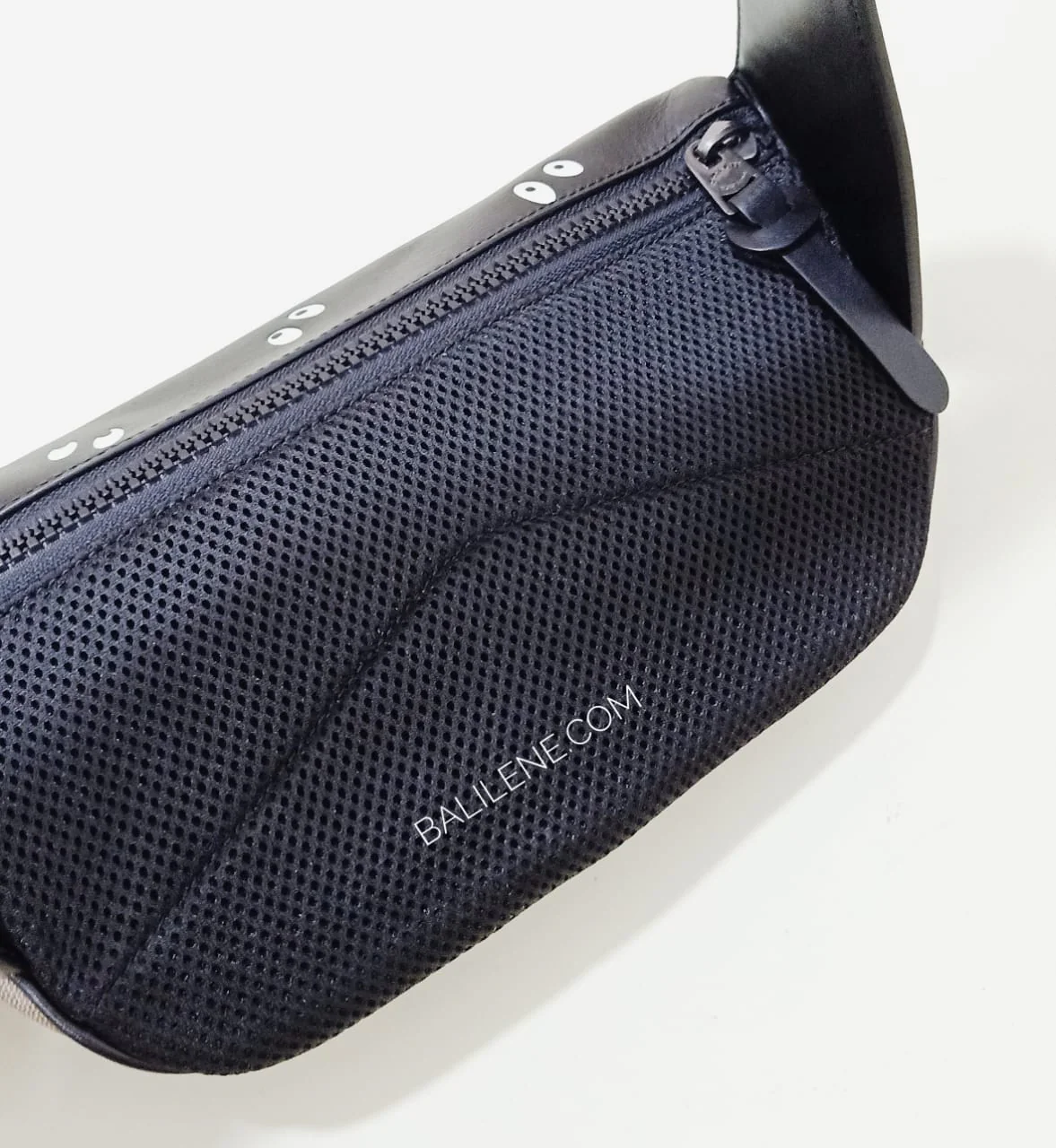 Coach F72952 Terrain Disney Belt Bag In Signature Canvas With Snow White Patches Tan - Image 9