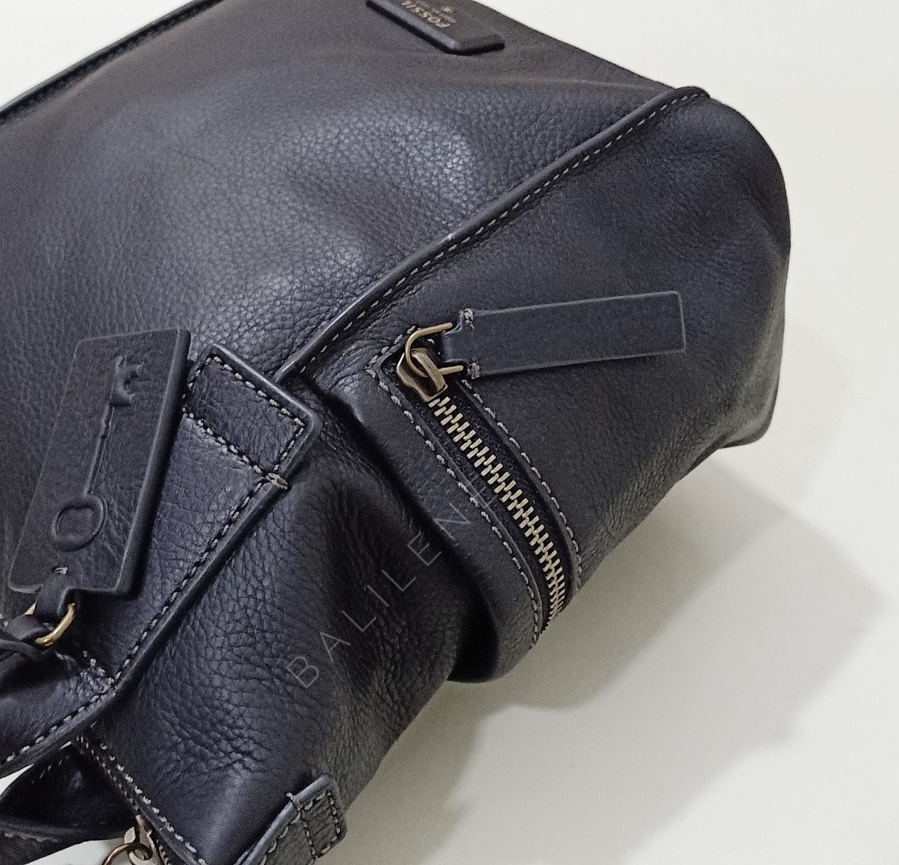 Fossil ZB6696001 Emerson Medium Leather Satchel in Black - Image 3