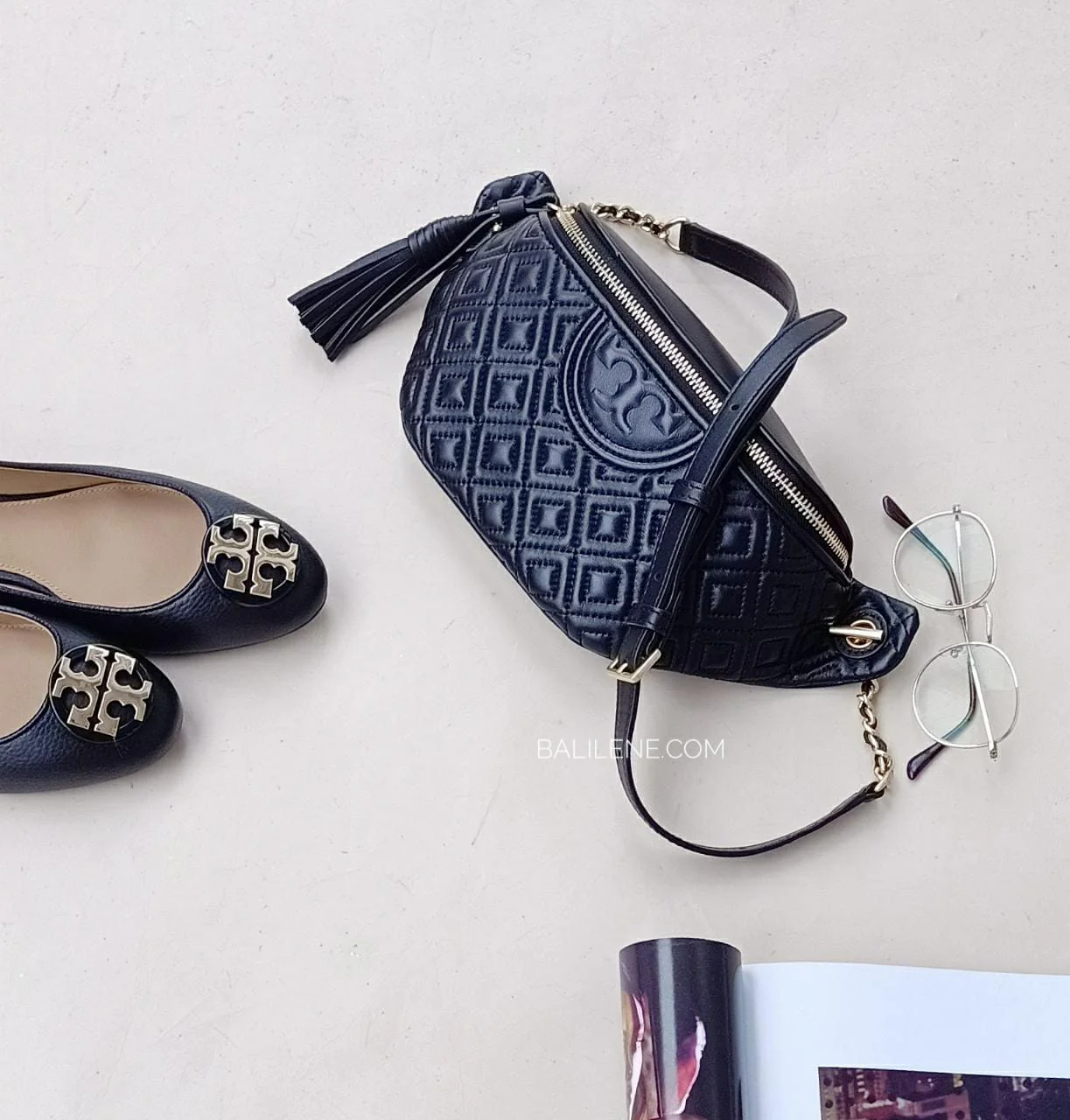 Tory Burch 53060 Fleming Belt Bag Black - Image 5